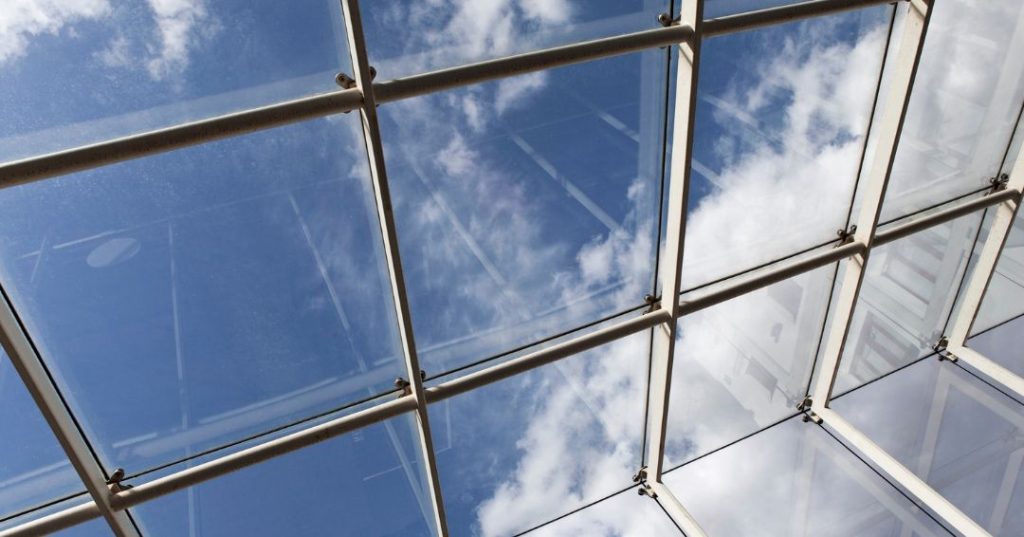 Quando Substituir Vidros Antigos em Bauru: Confira 4 Dicas cobertura